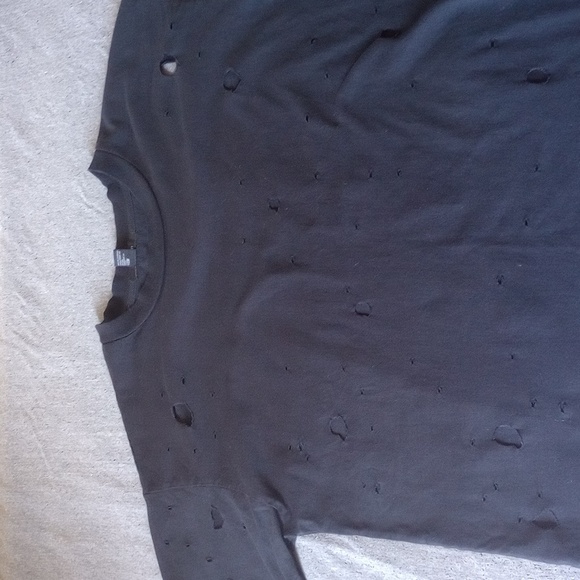 Forever 21 Boxy Crewneck Tee Shirt Medium Black Oversized Distressed Ripped Hole - Picture 5 of 6